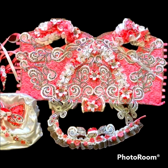 EUC Nana Marie Designs Glitz Cupcake 3-5 - Picture 4 of 9